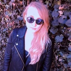 Meet your Posher, Becky